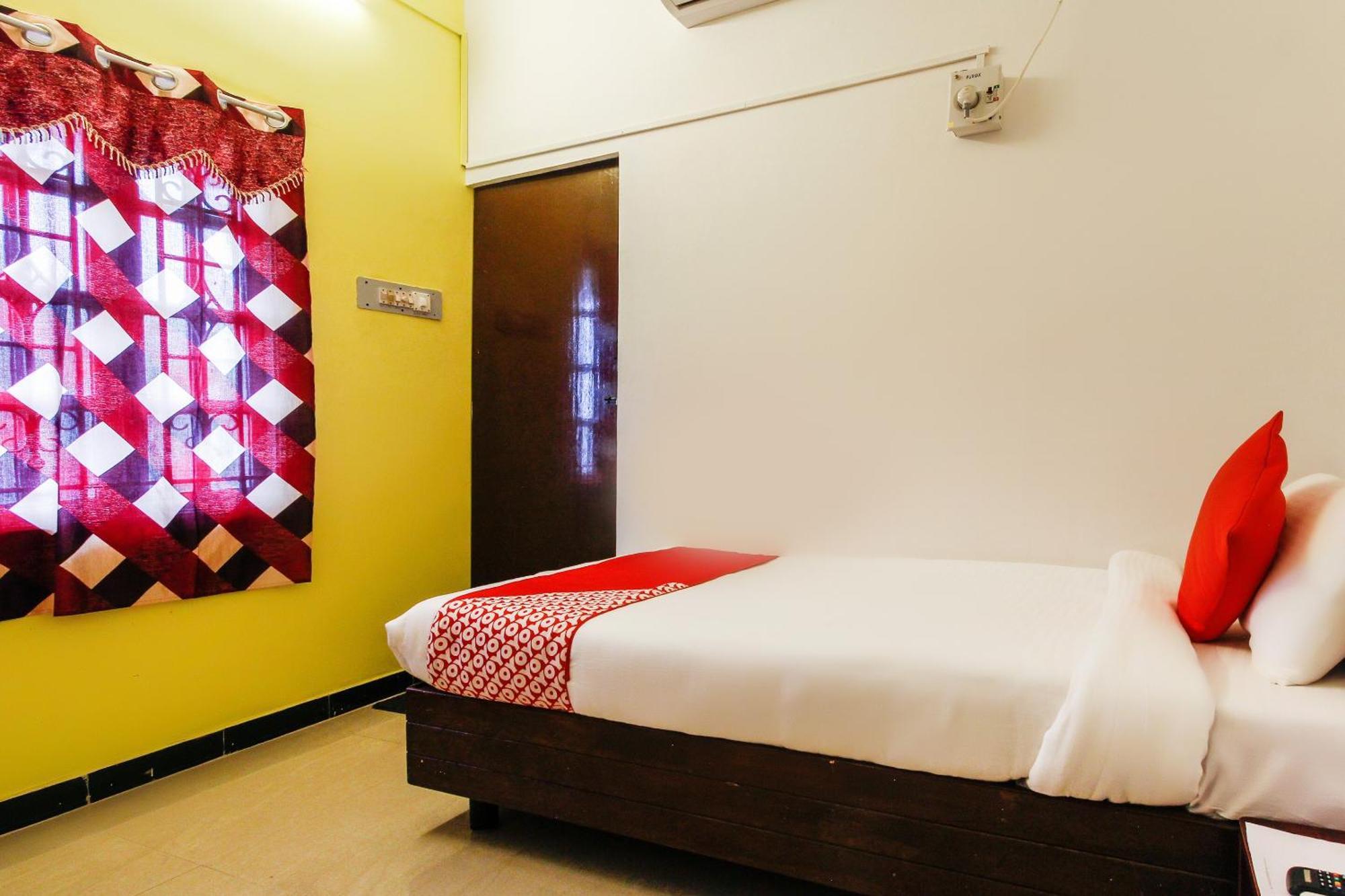 Hotel Lakshmi Narayana Salem Exteriör bild